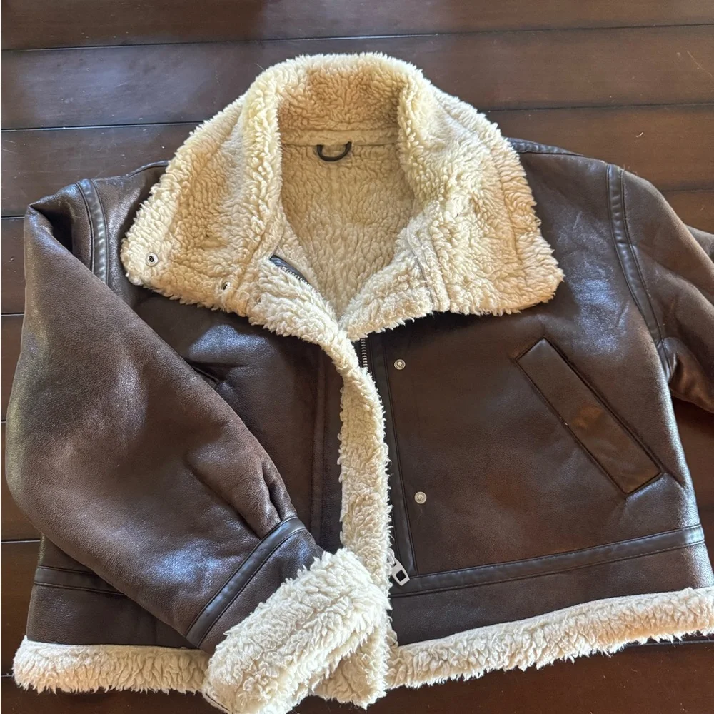 Brown Shearling Jacket with Cream Lining - Picture 2 of 5